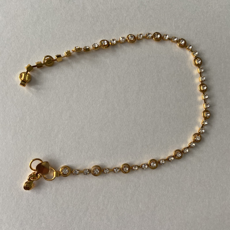 Golden Anklet with white stone (Paauju)